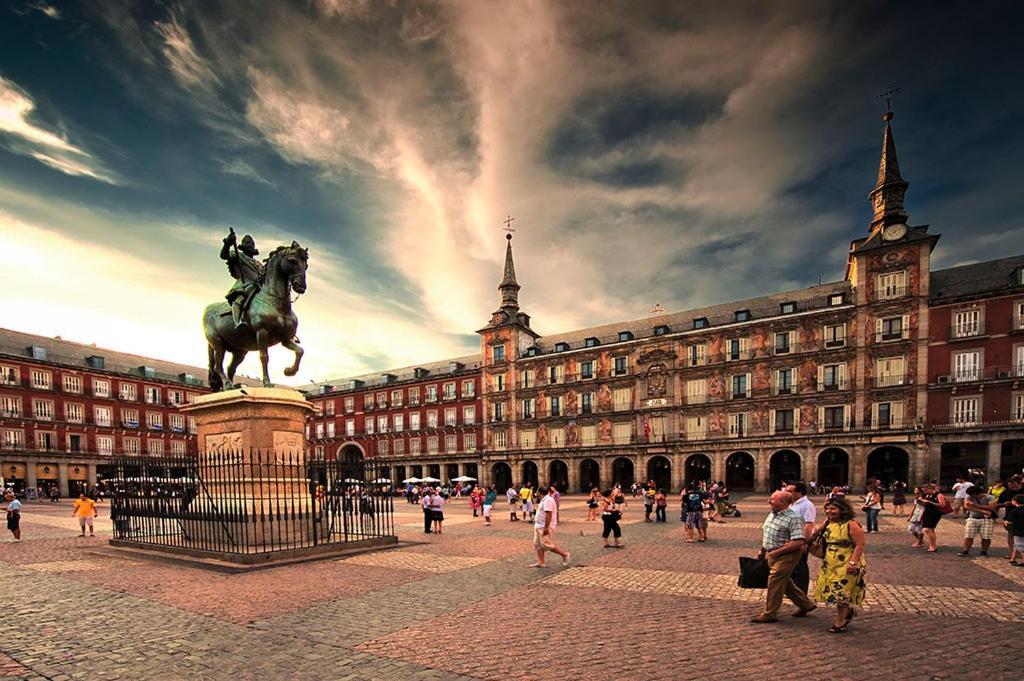 Sol Montera & Parking Tph Bed & Breakfast Madrid Eksteriør bilde