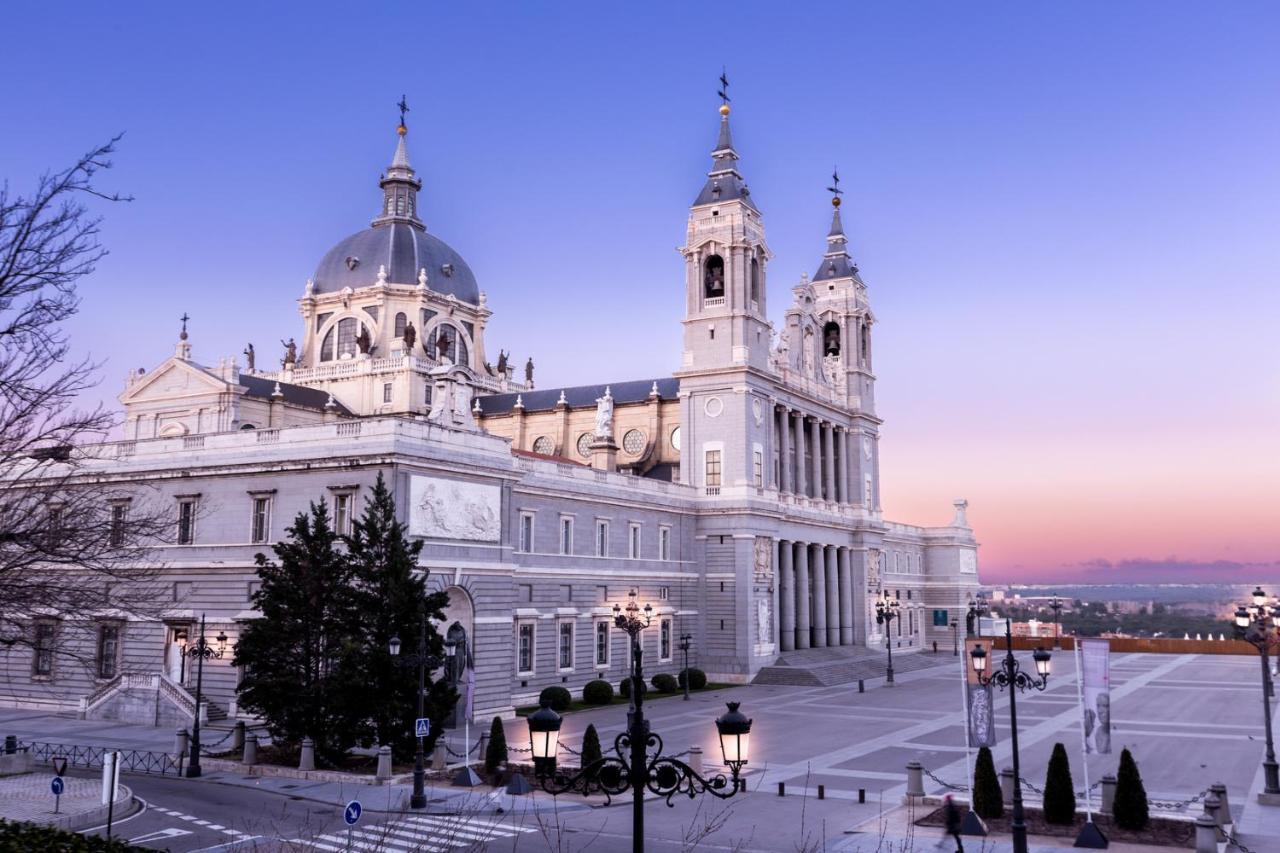 Sol Montera & Parking Tph Bed & Breakfast Madrid Eksteriør bilde